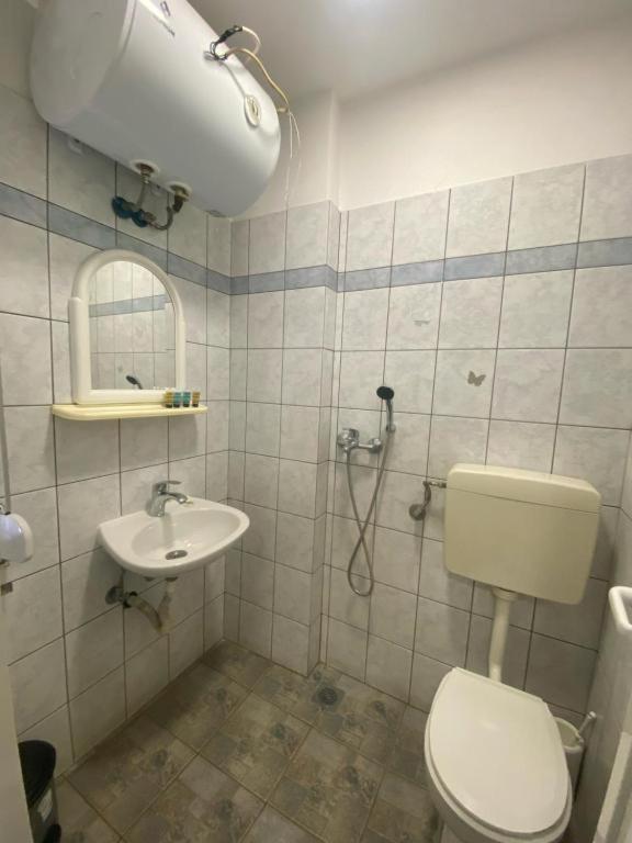 Dima Rooms And Apartments Atenas Exterior foto